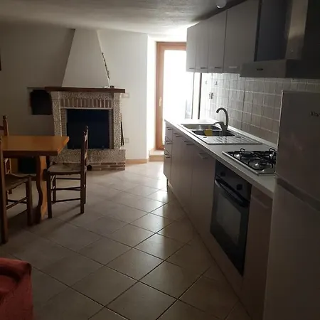 Tipico In Piccolo Borgo Abruzzese Appartement